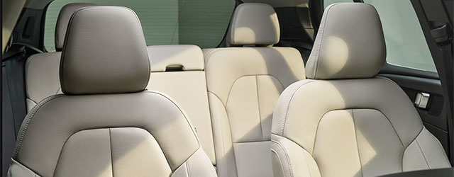2024 Volvo XC40 Interior