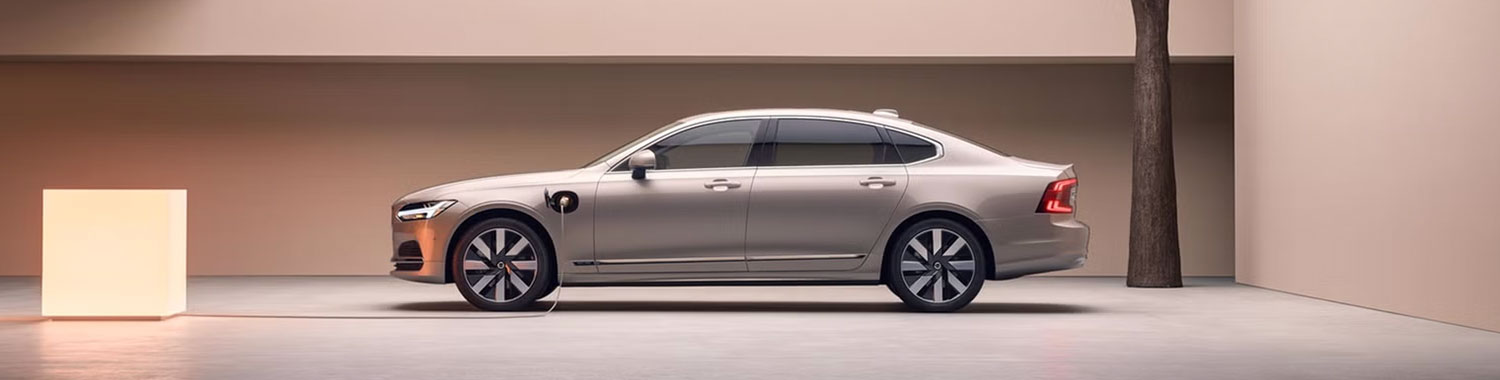 2025 Volvo S90 Plug-In Hybrid Exterior