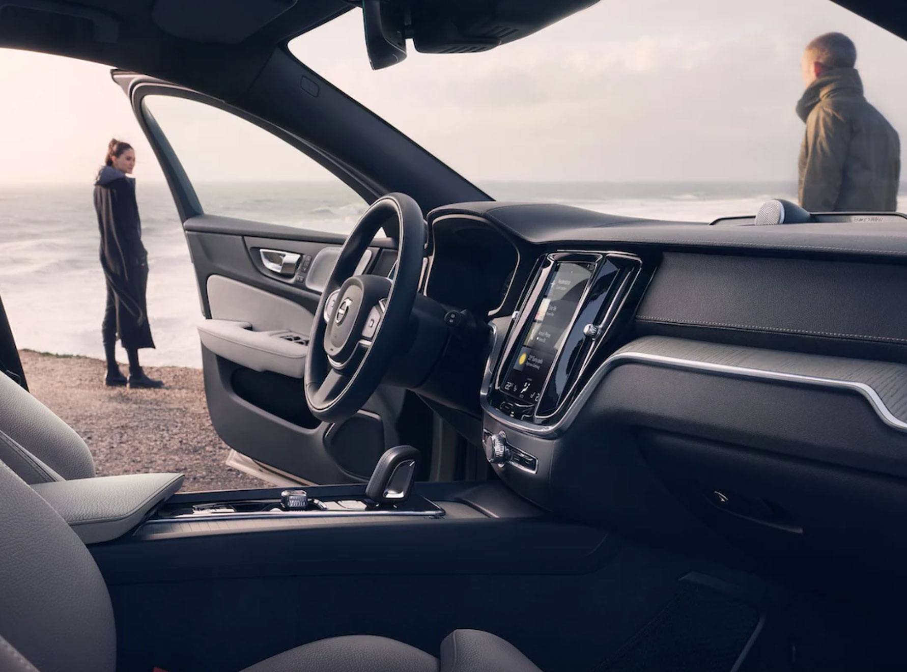 2022 Volvo V60 Cross Country Interior