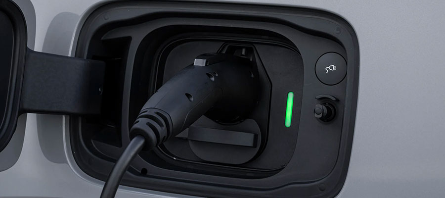 Image: Volvo EX90 Adds Bi-Directional Home Charging